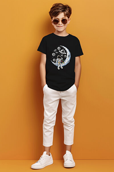 MYADA تي شيرت للأولاد مطبوع عليه رائد فضاء يشاهد السماء على القمر