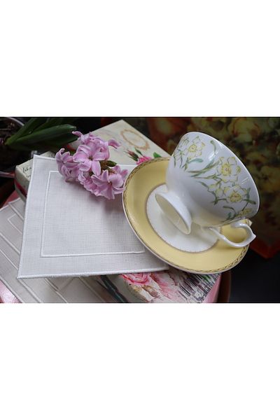vipceyiz 6-Piece Square Embroidered Ecru Presentation Napkin