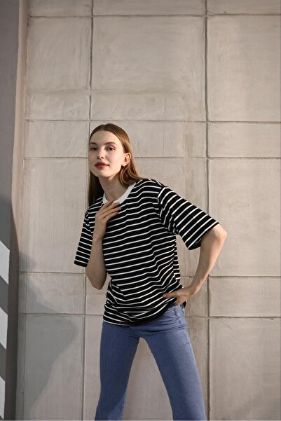 ALLEYTA طاقم الرقبة واسعة مخطط تي شيرت كبير الحجم للجنسين