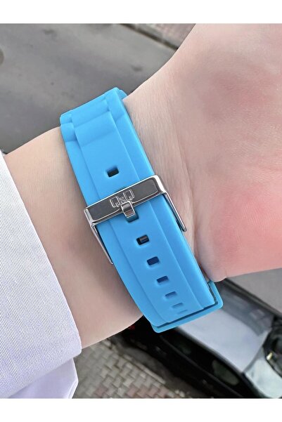 Q&Q  Women's Plastic Cord Wristwatch