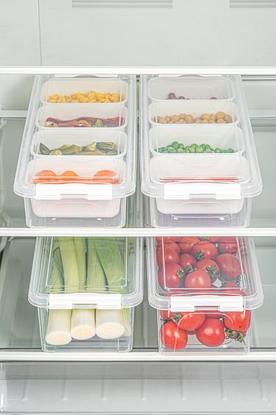 Vienev Set of 4 Long Storage Containers with Lockable Lid 2x(2.5 Liter Boxed)2x(3.5 Liter Empty)