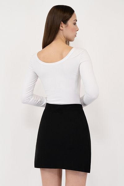 Soyo Women's White Round Neck Long Sleeve Ribbed Knitted Basic Blouse