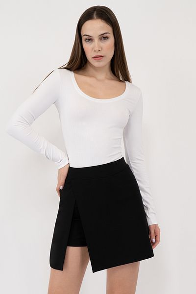 Soyo Women's White Round Neck Long Sleeve Ribbed Knitted Basic Blouse