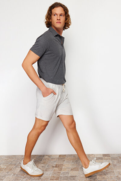 Trendyol Collection Šedé krátké šortky Regular Fit - Gumový pas TMNSS22SR0020