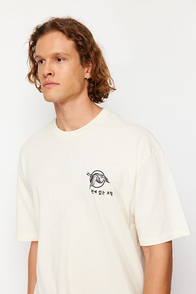 Trendyol Collection Stone Oversize/Wide Cut Far East bedrucktes Kurzarm-T-Shirt aus 100 % TMNSS23TS00170