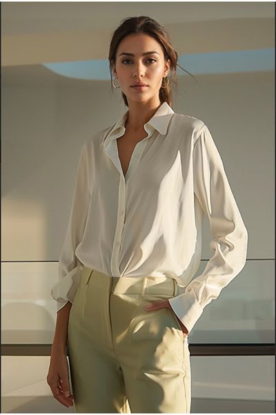 Trendyol Collection Ecru Premium Oversize/Wide Fit saténová tkaná košile TWOAW24GO00089