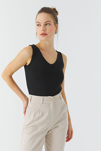 urban focus V-Neck Crop Tank Top