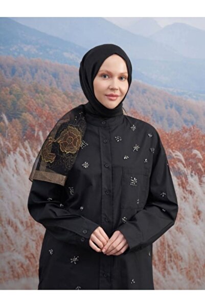 ARMANDA Embroidered Turquoise Shawl - Black