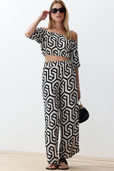 Trendyol Collection Carmen Collar Black Crop Blouse and Trousers Set - Flexible Knitted TWOSS24AU00102
