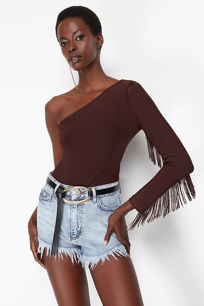 Trendyol Collection Hnědé pletené tělo s jedním ramenem TPRSS24BD00010