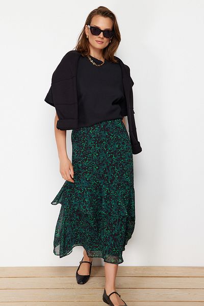Trendyol Modest Gefütterter Webrock mit grünem Tiermuster TCTAW24EE0020