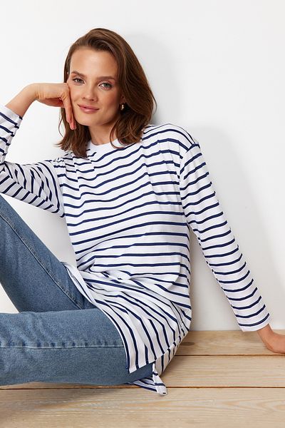 Trendyol Modest Blau gestreifte Stricktunika TCTAW22UK0240