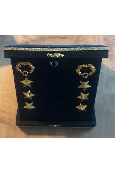 kho military design 17.5x16.5x4 cm. Metal Alb Rank in Plate (Pair)