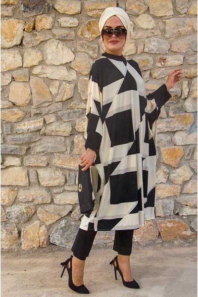 Aişe tesettür Ecru Black Checkered Oversize Hijab Tunik