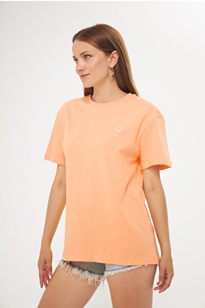 Oversize Tişört Basic Bisiklet Yaka Kadın T-shirt | 100% Pamuklu | Beyaz Nakişli Q Logo