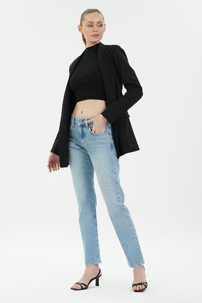 CROSS JEANS Light Blue Patty Zippered Ariana Mom Jean - C 4525-174