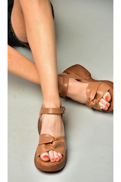 Fox Shoes S996046009 Sandale de damă cu talpă groasă, cafeniu
