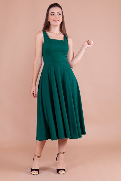 lovebox Еластична атласна тканина, квадратний комір, товсті бретелі, плісиров...