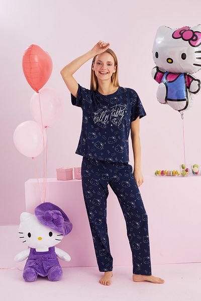 Siyah İnci Hello Kitty Licensed 100% Cotton Navy Blue Multicolor Crew Neck Pajama Set