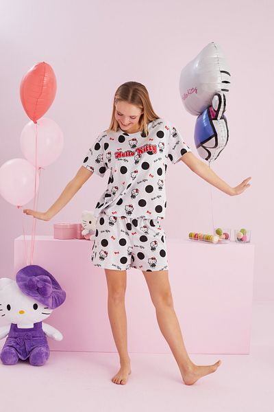 Siyah İnci Hello Kitty Licensed 100% Cotton Gray Multicolor Crew Neck Shorts Pajamas Set