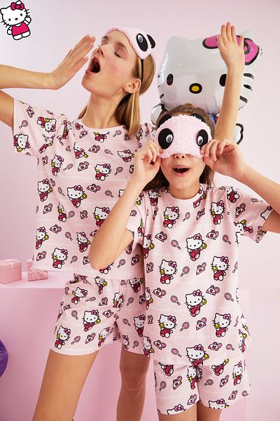 Siyah İnci Hello Kitty Licensed 100% βαμβακερό ροζ πολύχρωμο σορτς πιτζάμες με λαιμόκοψη