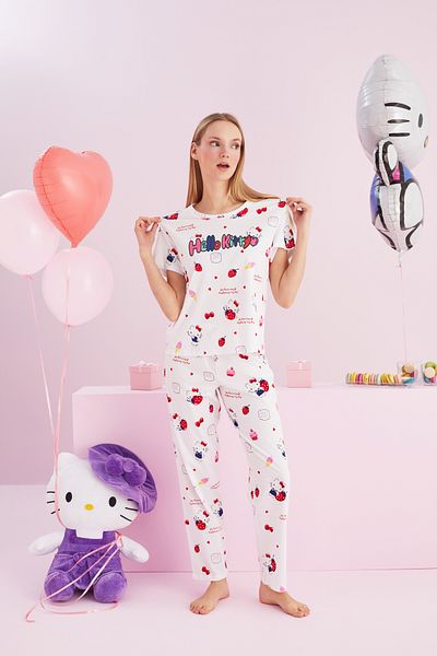 Siyah İnci Hello Kitty Licensed 100% βαμβακερό λευκό πολύχρωμο σετ πιτζάμες με λαιμόκοψη
