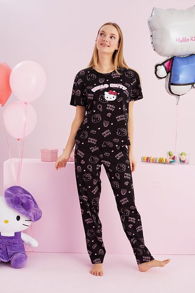 Siyah İnci Hello Kitty Licensed 100% Cotton Black Multicolor Crew Neck Pajama Set