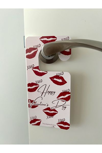 The Istanbul Event Valentine's Day Kiss Door Handle Hanger - Happy Valentine's Day