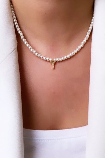 Clare's Store قلادة بحرف اللؤلؤ حرف T