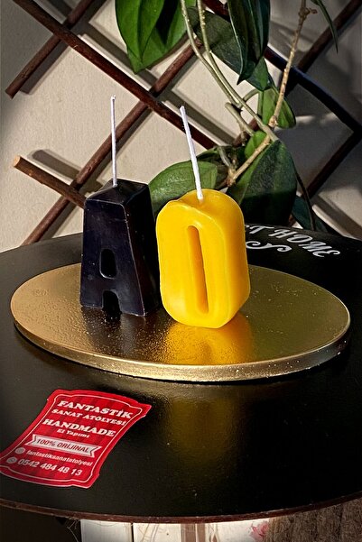 FANTASTİK SANAT ATÖLYESİ Dekoratif Hediyelik Harf Mum - Iki Adet Büyük Boy Harf Mum Ve 15 Cm X 10 Cm Altın Mum Altlığı