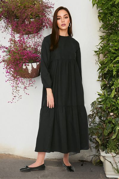 Trendyol Modest Schwarzes, gerafftes, gewebtes Kleid aus Baumwolle mit weitem Schnitt TCTSS21EL3406
