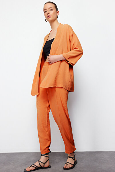 Trendyol Collection Narancssárga kimonó és nadrág szett - TWOSS24AU00037