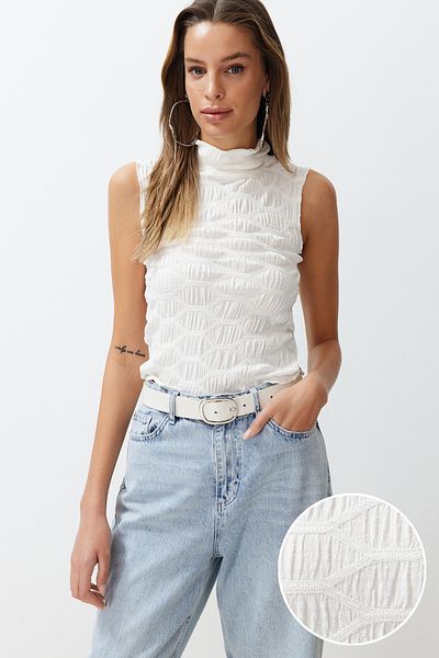 Trendyol Collection Ecru High Collar Fitted Crop Textured Stretchy Knitted Blouse TWOSS24BZ00294