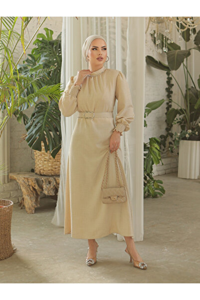 HİJABAYA Λινό φόρεμα με πέτρες στο γιακά, μανίκια και ζώνη