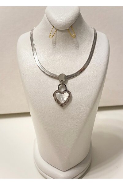 Atelier by Ece قلادة قلب من الفولاذ المقاوم للتشويه