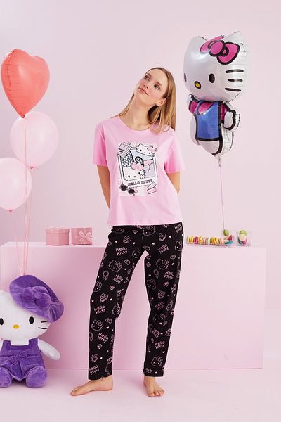 Siyah İnci Hello Kitty Licensed 100% βαμβακερό ροζ πολύχρωμο σετ πιτζάμες με λαιμόκοψη