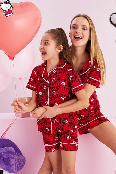 Siyah İnci Σετ πιτζάμες Hello Kitty με άδεια 100% βαμβακερό κόκκινο πολύχρωμο σορτς με κουμπιά