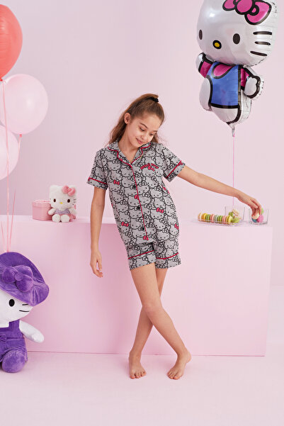 Siyah İnci Hello Kitty Licensed 100% Cotton Gray Multicolor Buttoned Ribbed Shorts Pajamas Set