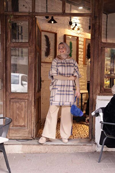 ESRA KEKÜLLÜOĞLU Kadın Yeni Panço 2 li Takım Ekoseli Mavi Sütlü Kahve-Bej