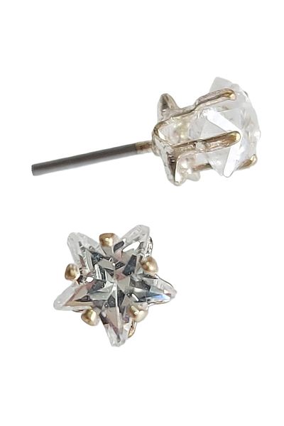 impressive Star Cut Crystal Solitaire Design Modern Simple Elegant Evening Dress Earrings. (Silver)