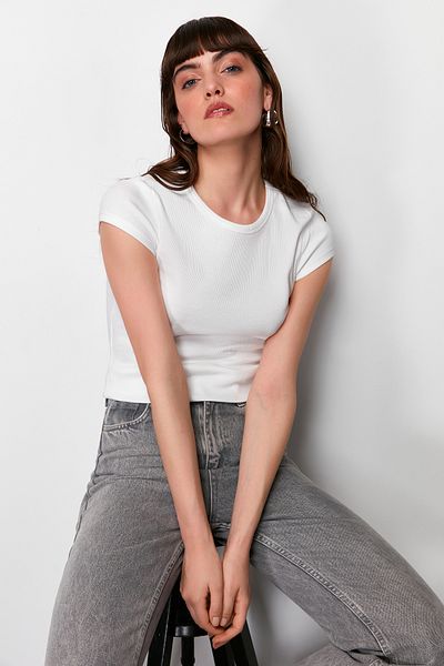 Trendyol Collection Ecru Crew Neck Fitted Moon Sleeve Ribbed Flexible Knitted T-Shirt TWOSS24TS00126
