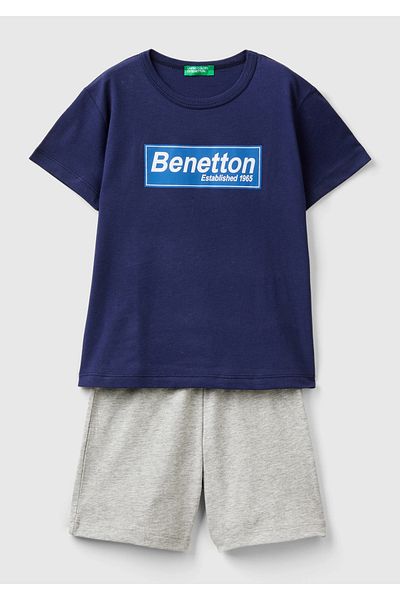 United Colors of Benetton Σετ μπλουζάκι με στάμπα και σορτς με κορδόνι στη μέση για αγόρια με λογότυπο Navy