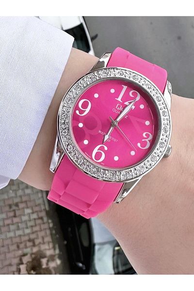 Q&Q Women's Plastic Cord Wrist Watch