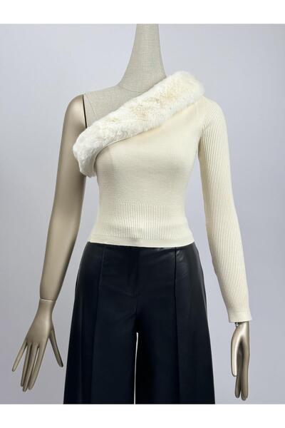 FEMİAS Functional Fur Collar Single Sleeve Sweater Ecru