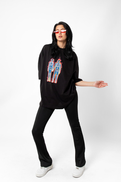 Bak Moda Tricou negru unisex supradimensionat - Imprimat cu dragoste electrică