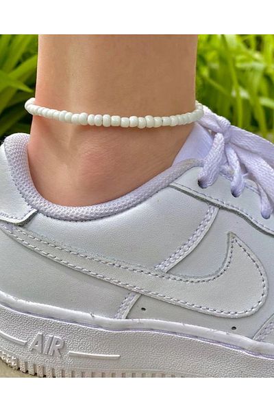 M Miel Women's White Bead Anklet