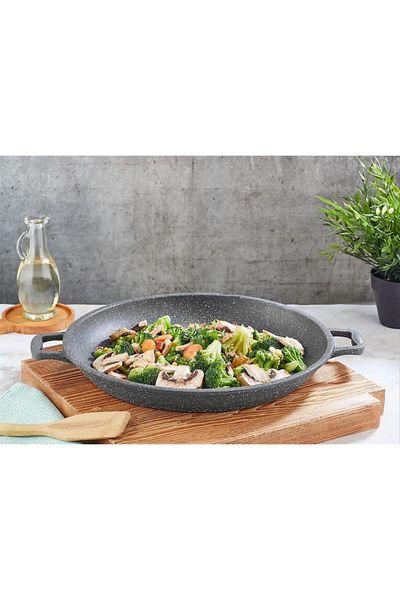 Esta MULTI-PURPOSE CAST GRANITE PAN