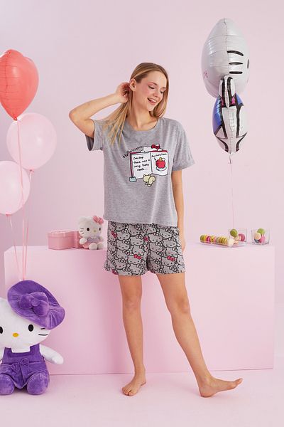 Siyah İnci Hello Kitty Licensed 100% Cotton Gray Multicolor Crew Neck Shorts Pajamas Set