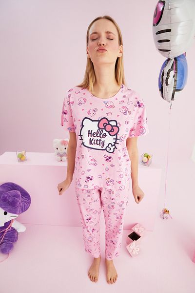Siyah İnci Hello Kitty Licensed 100% Cotton Pink Multicolor Crew Neck Pajama Set
