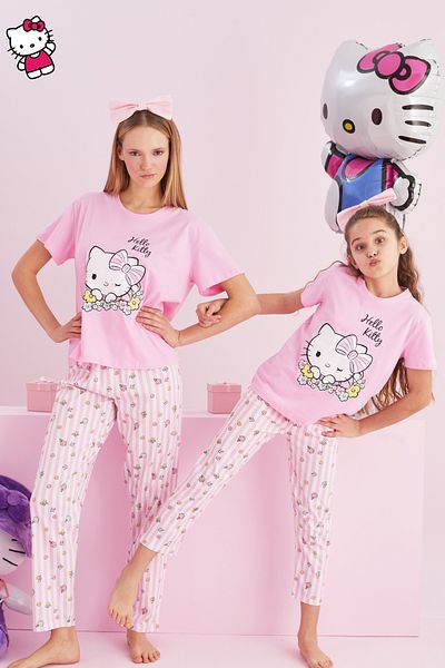 Siyah İnci Hello Kitty Licensed 100% βαμβακερό ροζ πολύχρωμο σετ πιτζάμες με λαιμόκοψη